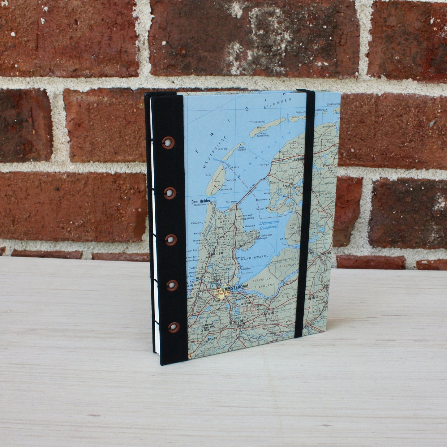 AMSTERDAM JOURNAL