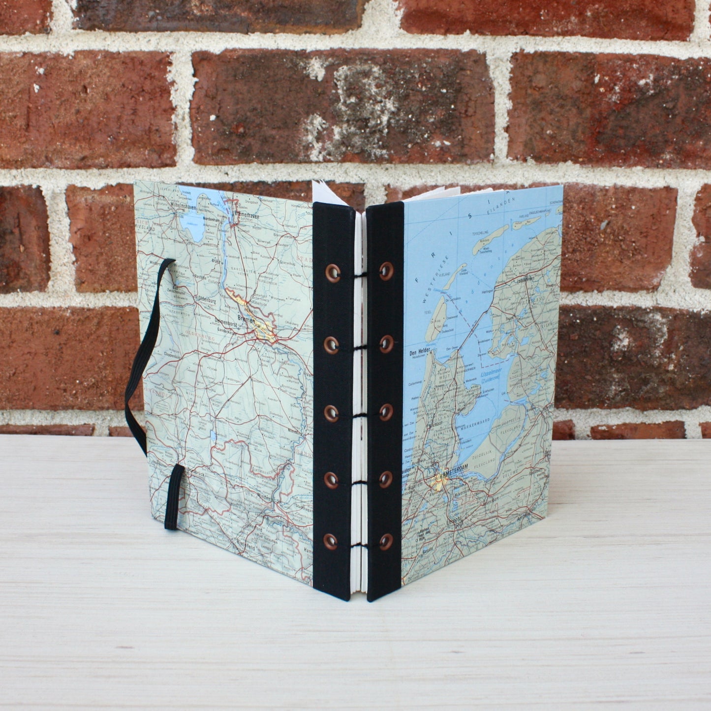 AMSTERDAM JOURNAL
