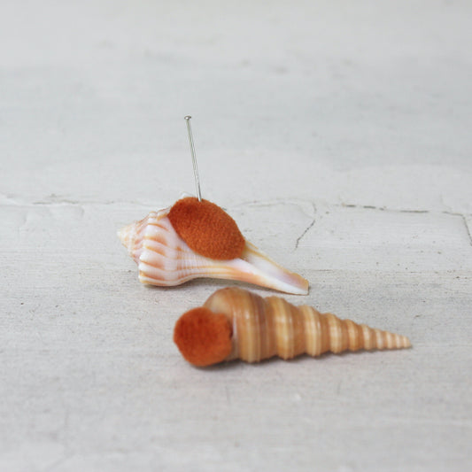 TINY SHELL PINCUSHIONS