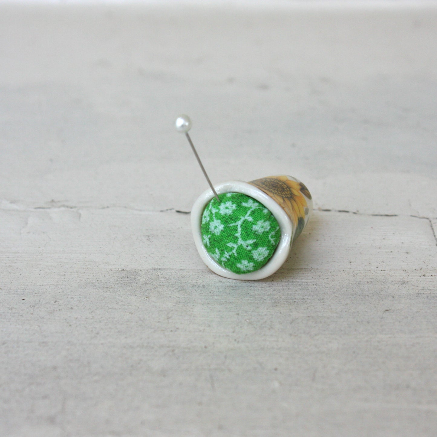 VINTAGE THIMBLE PINCUSHIONS