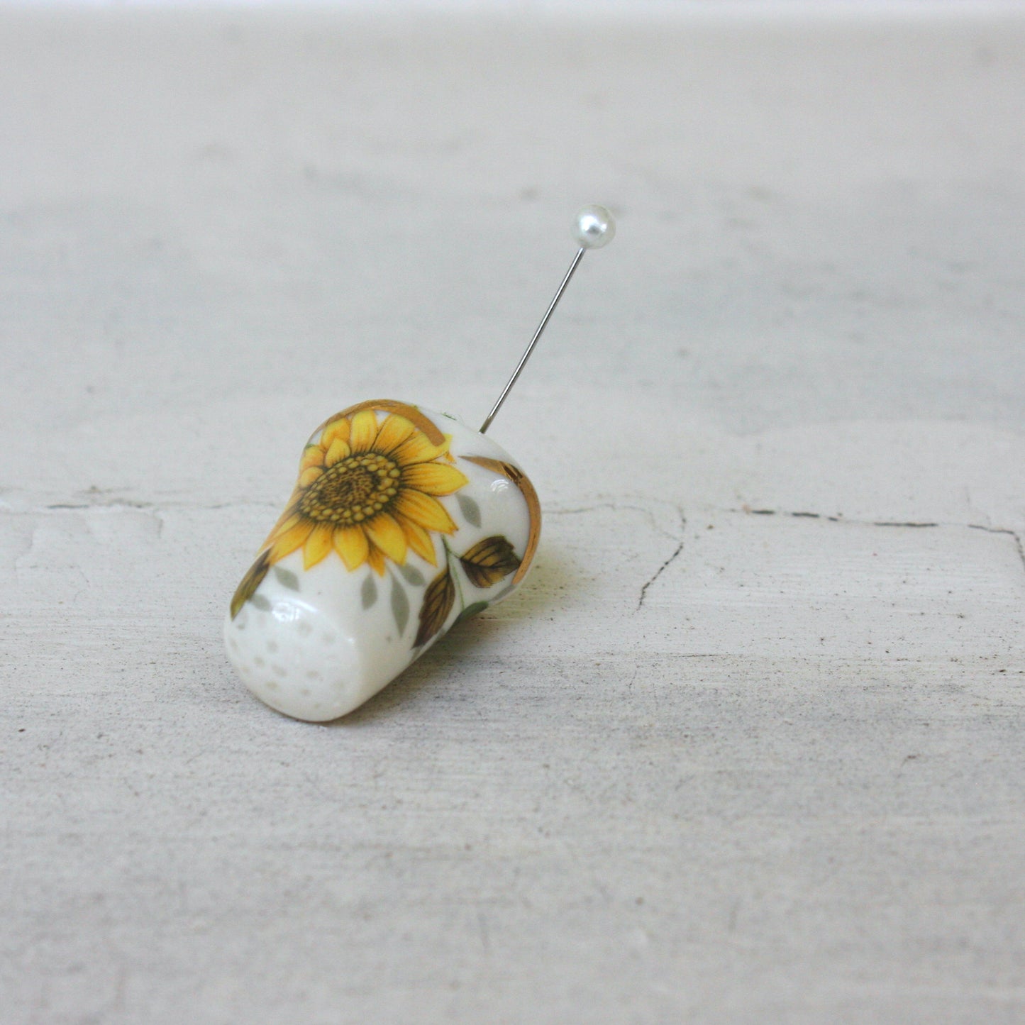 VINTAGE THIMBLE PINCUSHIONS
