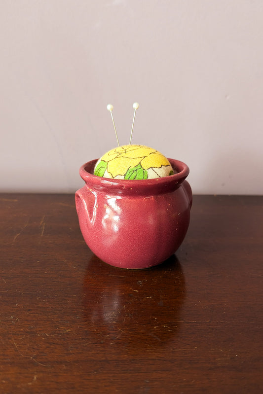 LITTLE PLANTER PINCUSHION