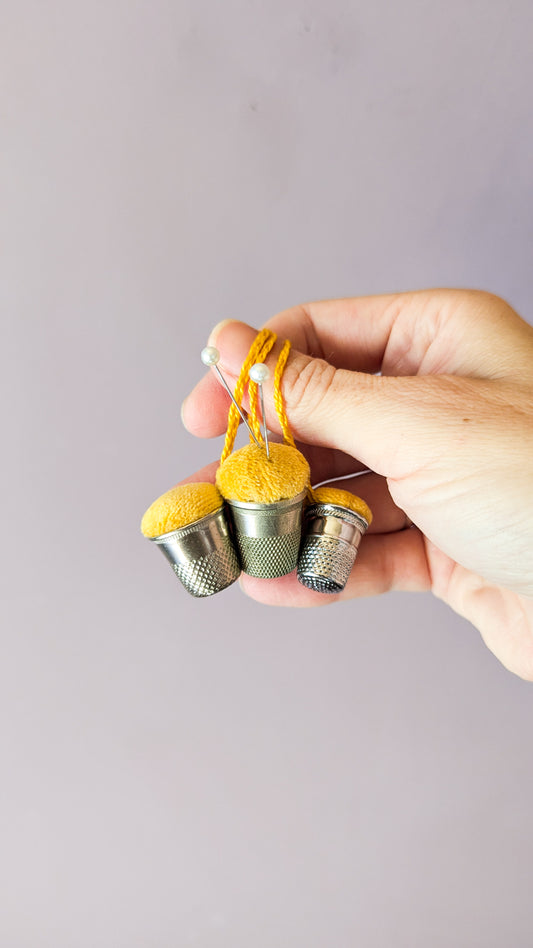 THIMBLE TRAVEL PINCUSHIONS