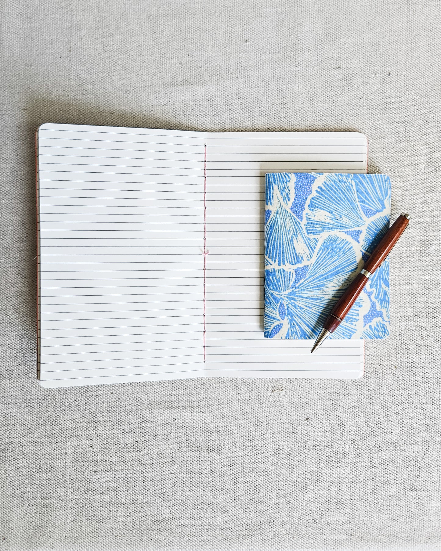 BLUE GINKGO JOURNAL