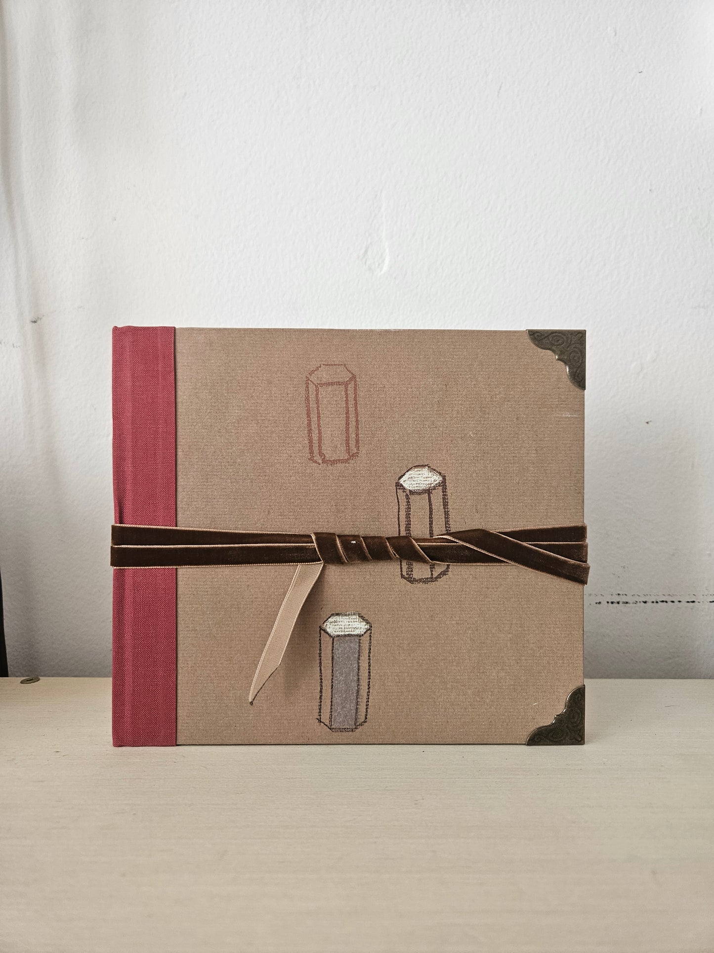 ARTIST HELPER JOURNAL