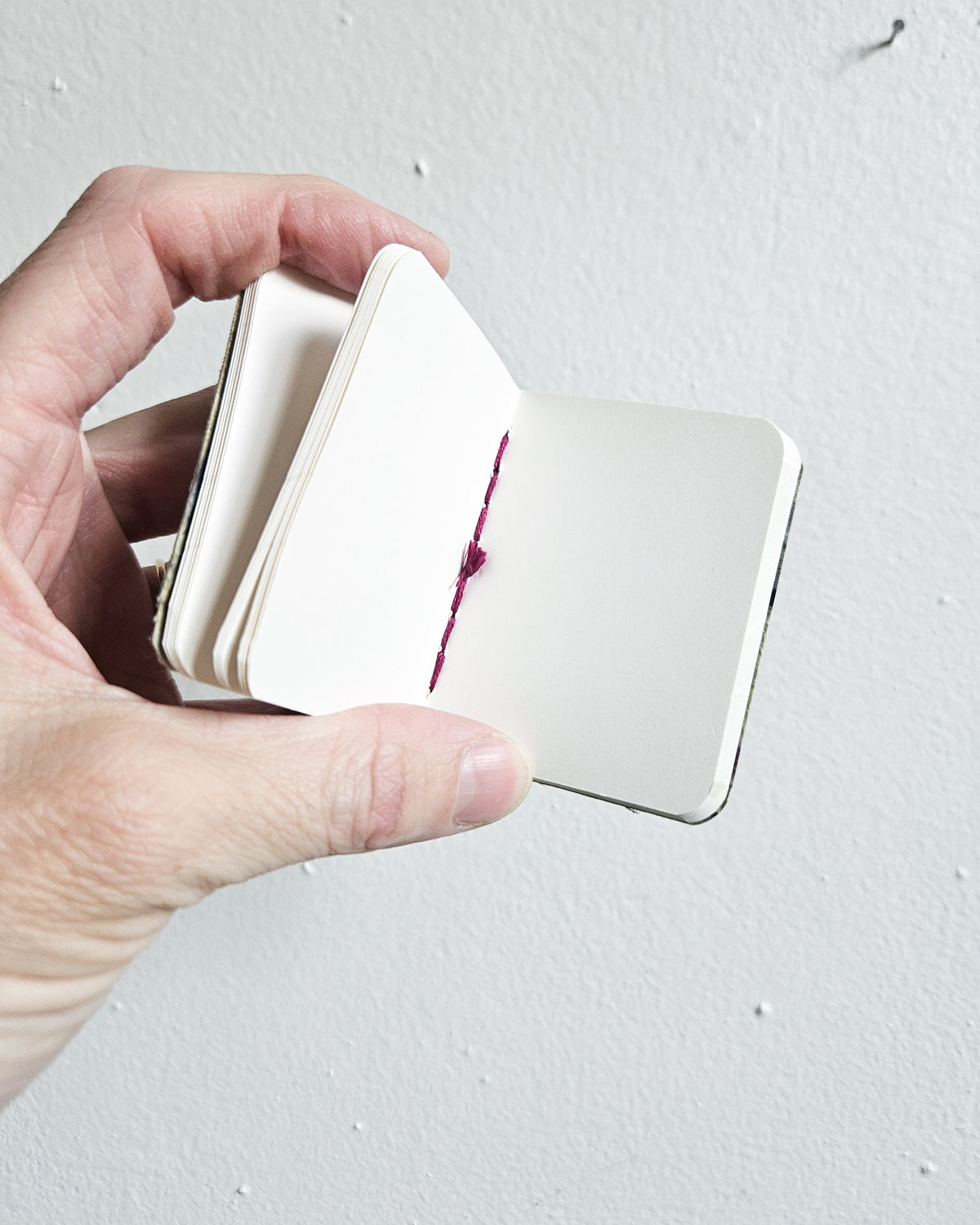 LINEN BOUND MINIS