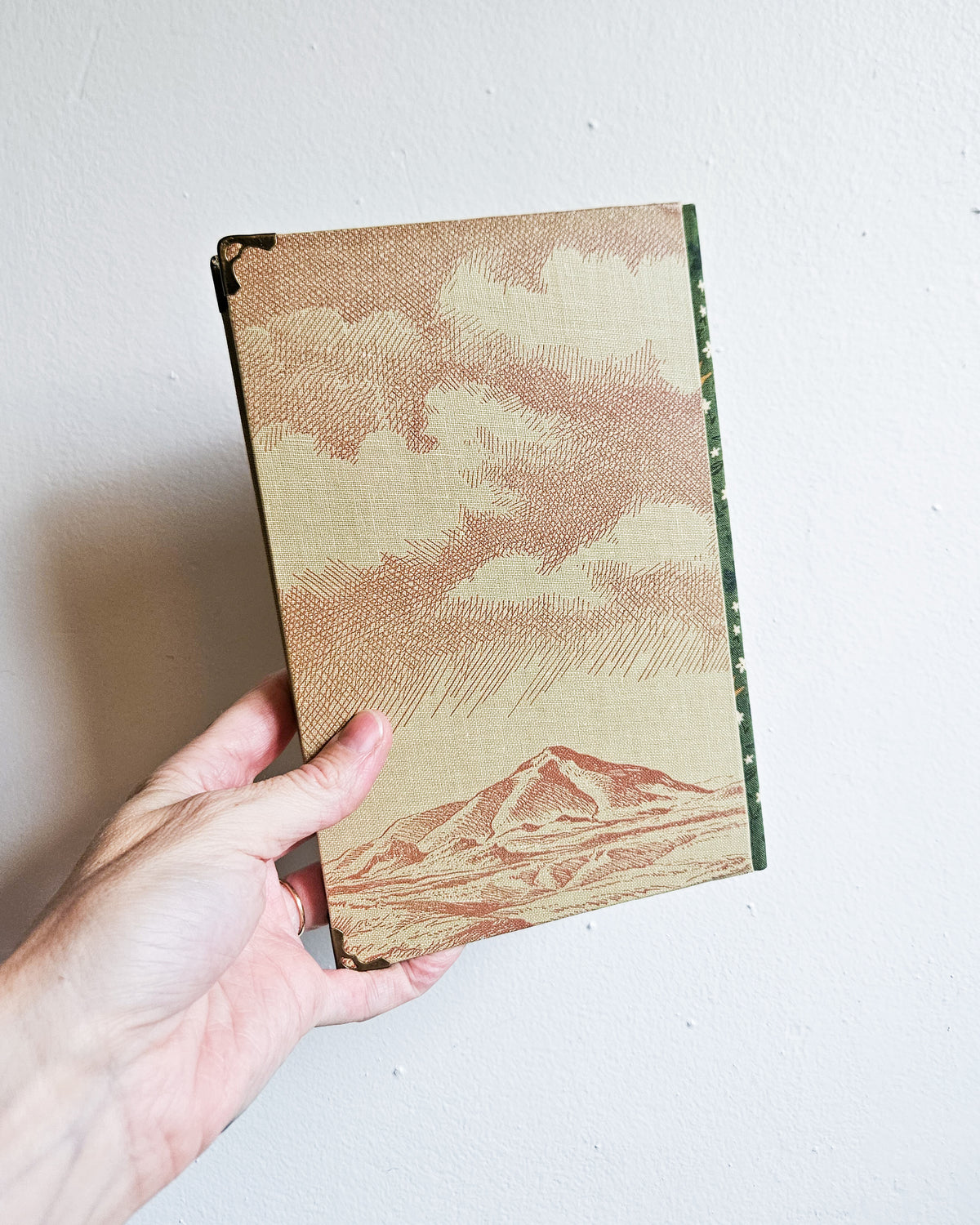 SEPIA VISTAS JOURNAL