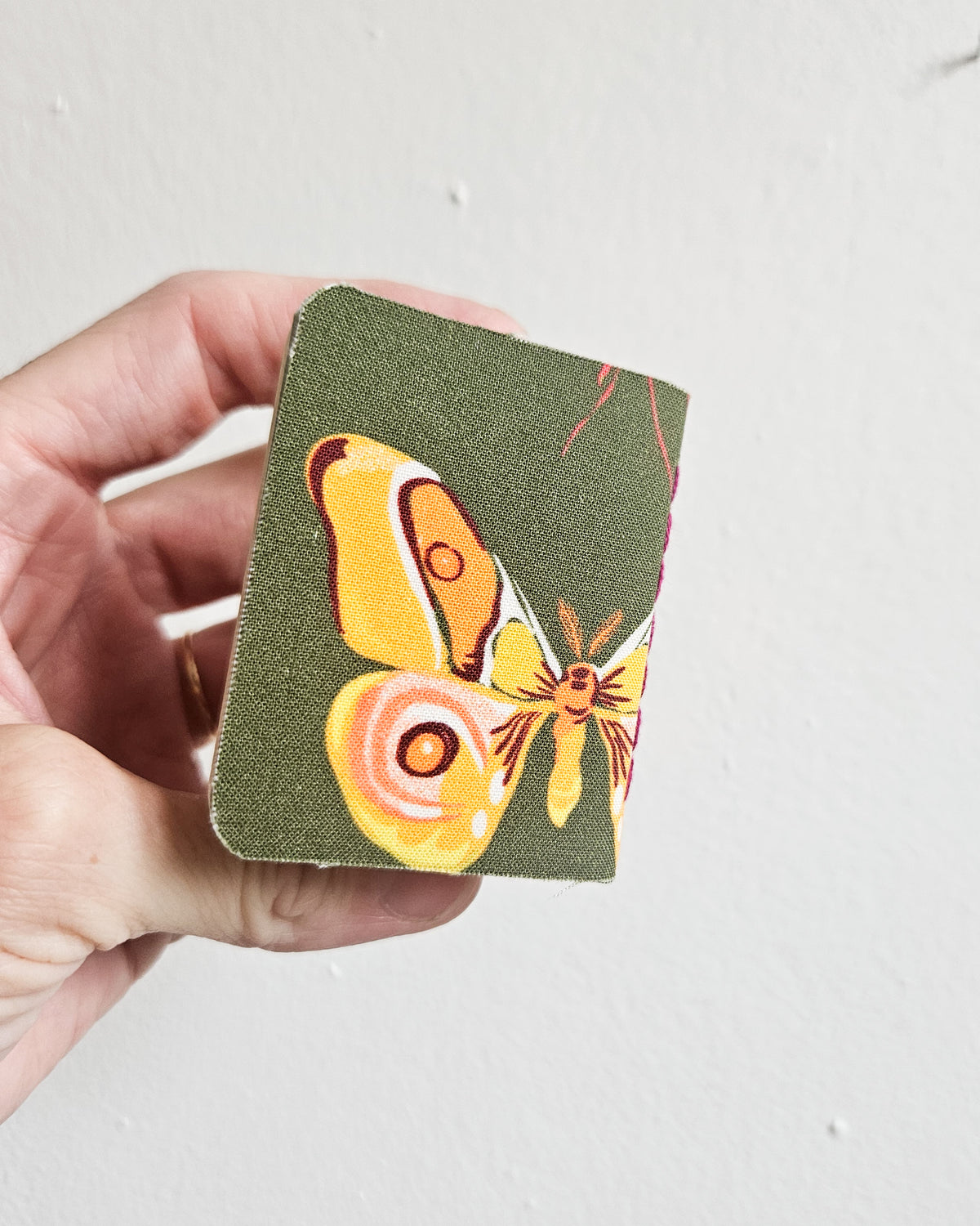 LINEN BOUND MINIS