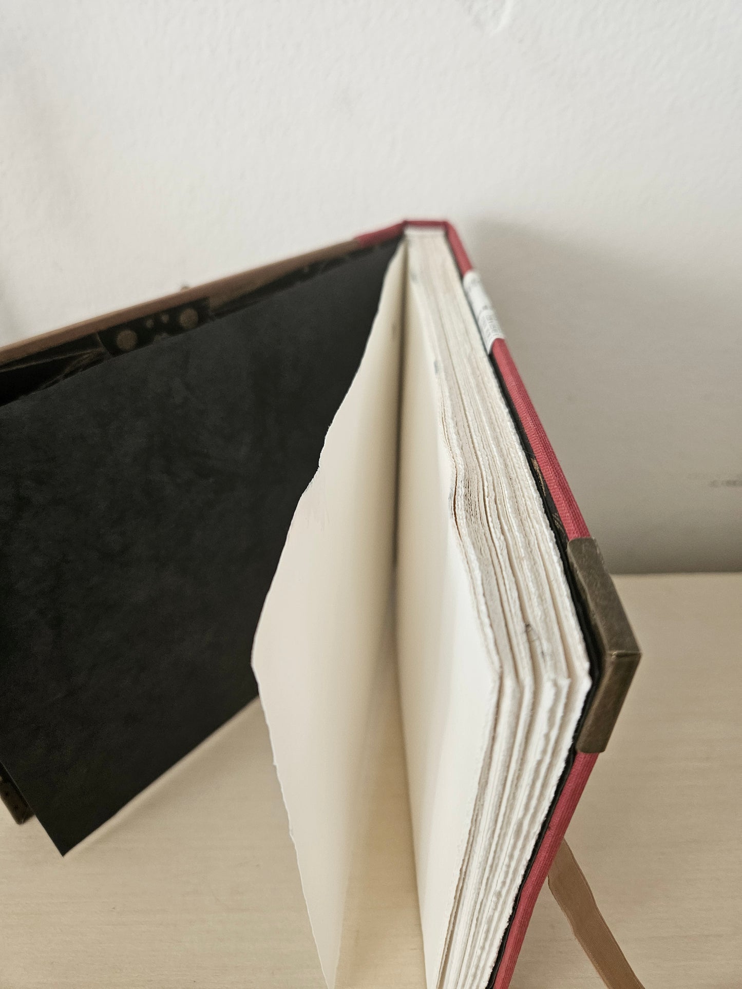 ARTIST HELPER JOURNAL